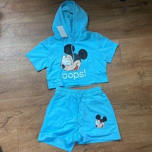 Mickey Mouse hoodie crop top type sweater w/ matching shorts!! Says oops! Unworn